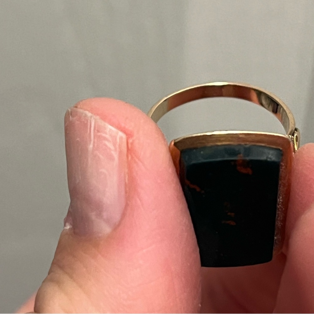 Antique 10K Gold Bloodstone Tablet Signet Ring- 5.5 size & 4.84 Grams - Picture 10 of 12